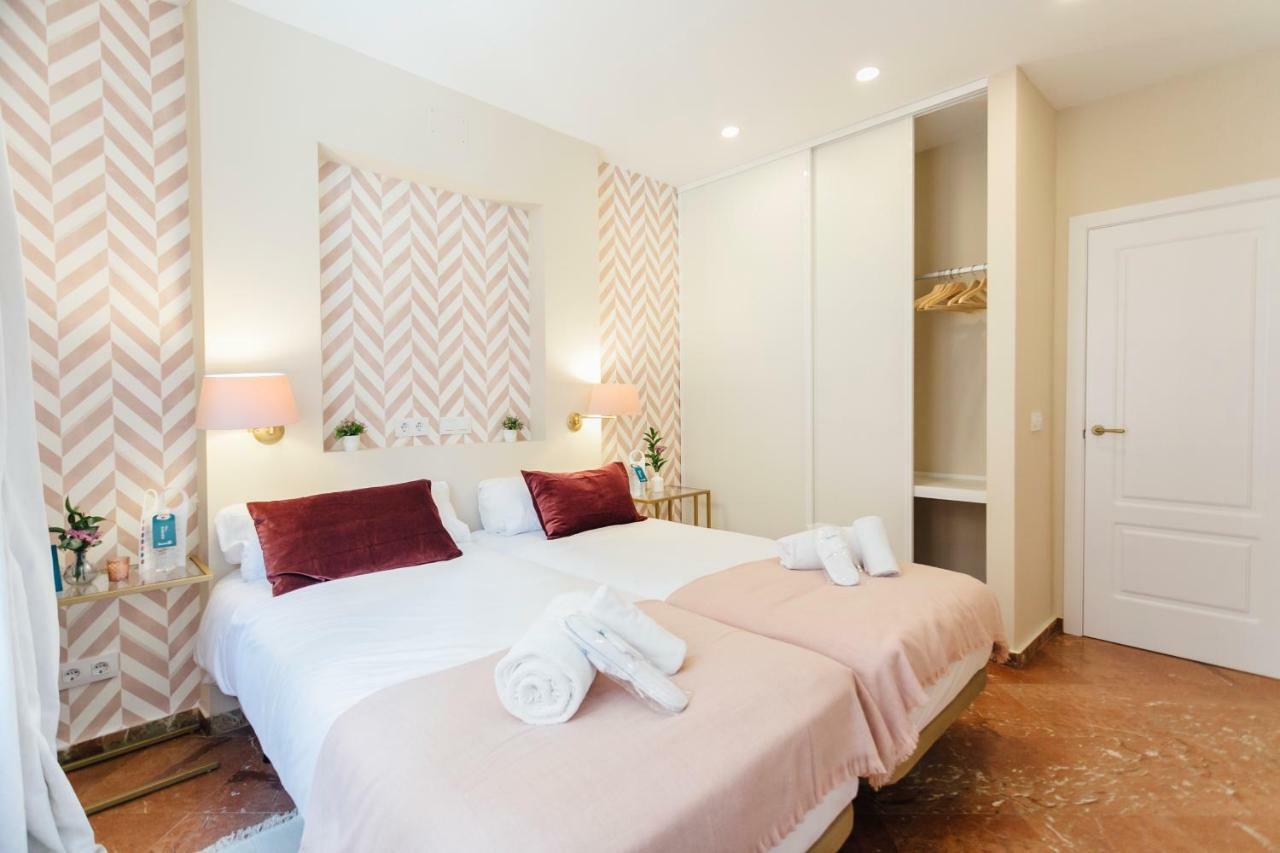 Stylish And Wide- 3Bdr 3Bth- Los Remedios Севилья Экстерьер фото