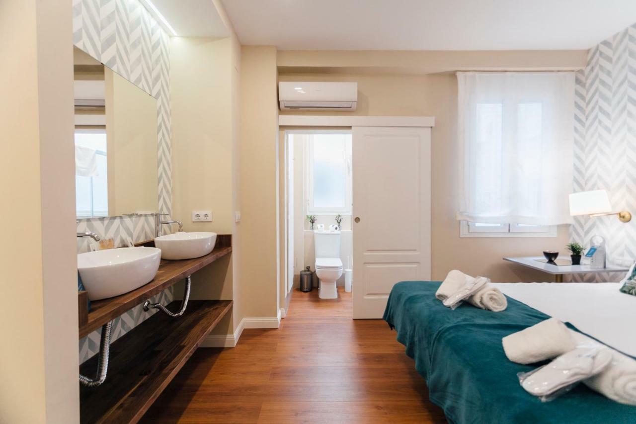 Stylish And Wide- 3Bdr 3Bth- Los Remedios Севилья Экстерьер фото