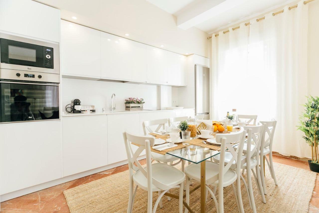 Stylish And Wide- 3Bdr 3Bth- Los Remedios Севилья Экстерьер фото